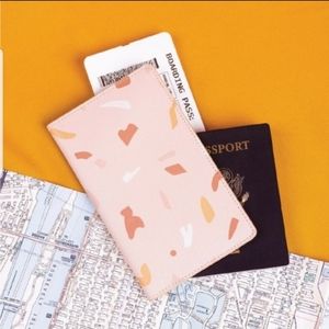 New Glass Ladder and Co Travel Waller (Causebox)